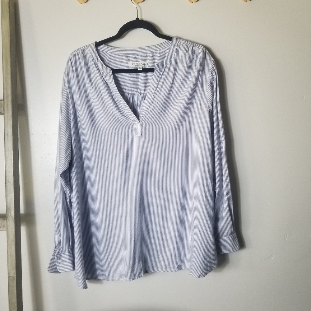 WORKSHOP REPUBLIC LONG SLEEVE V-NECK BLUE AND WHITE STRIPED BLOUSE SIZE 1X